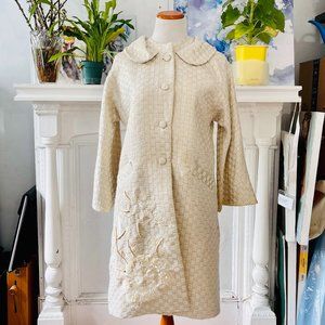 Preowned Paparazzi by Biz Cream Embroidered Floral & Sequin Tweed Coat Size M